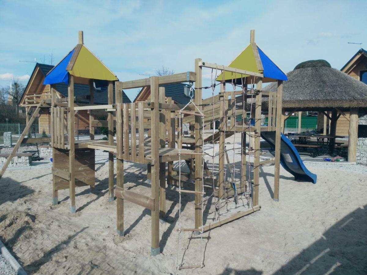 Bacowki Nad Jeziorem Goszcza Lubrza  エクステリア 写真